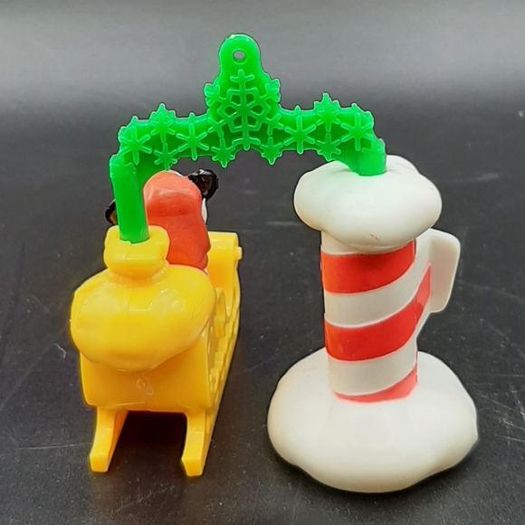 RARE Disney Nestle Christmas Mickey and Minnie Mouse and Goofy Plastic Ornament - Picture 5 of 7